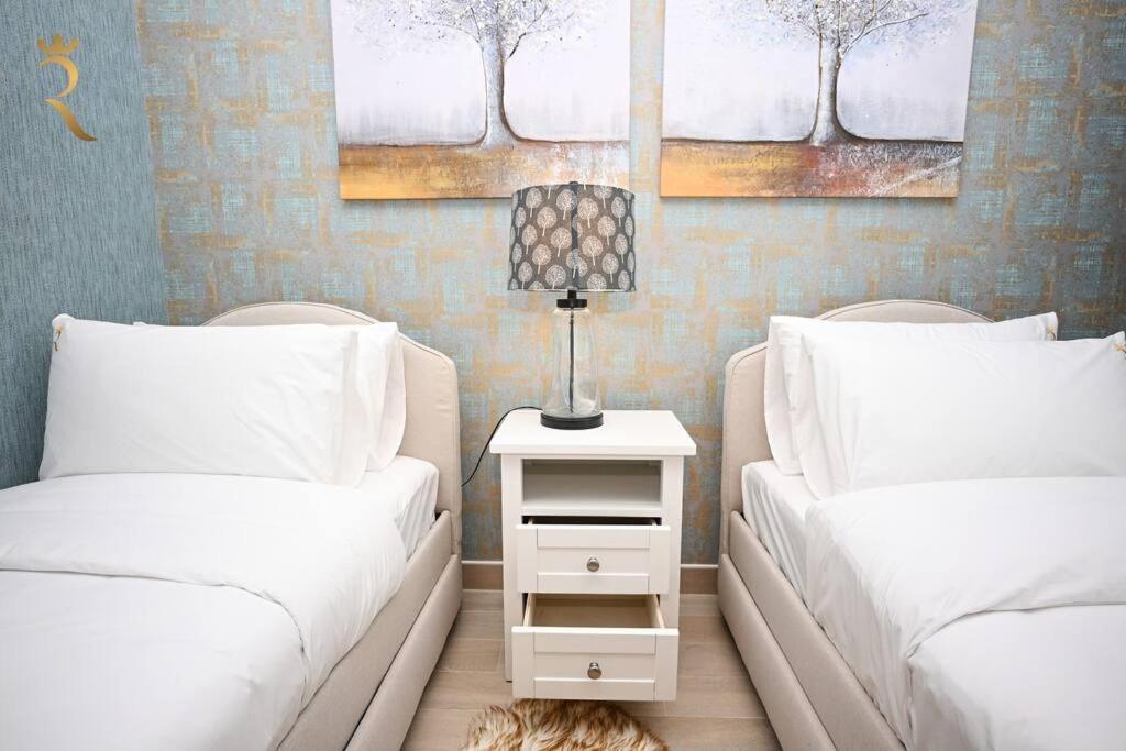 Yas Island 2 Bedroom Turquoise
