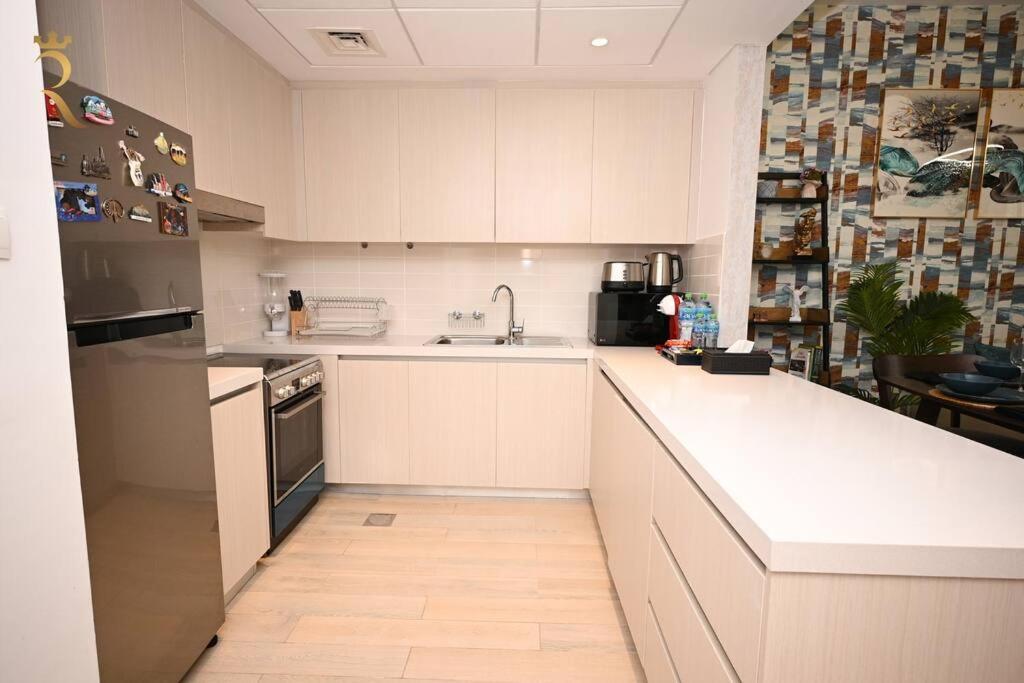 Yas Island 2 Bedroom Turquoise *