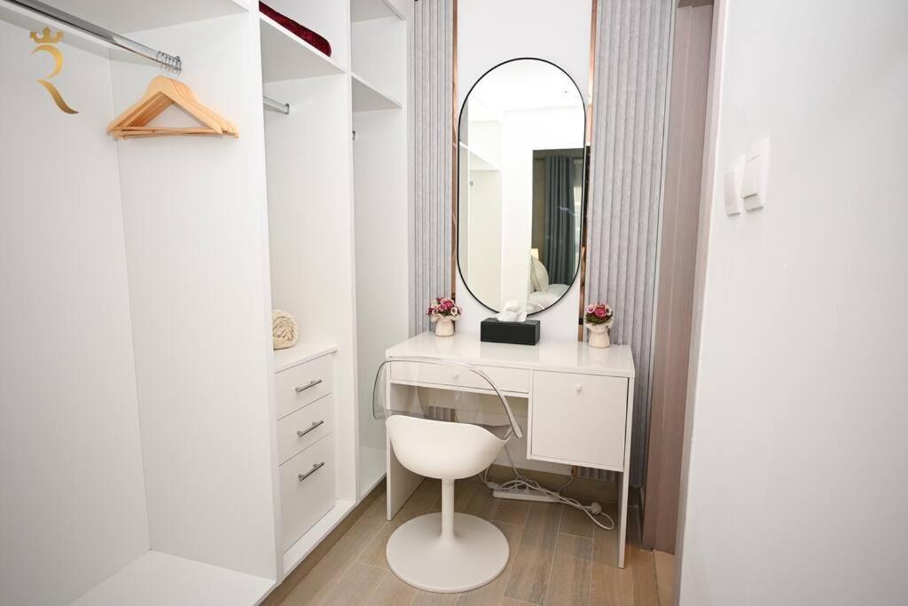 Yas Island 2 Bedroom Turquoise Apartment